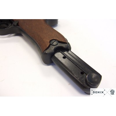 Pistola M1145